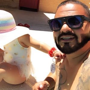 Meet your Posher, Jose lamberto